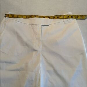 Chico’s size 1 karsen twill Margo short